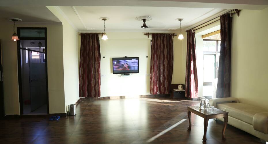 Hotel Naqash Residency, Srinagar 3
